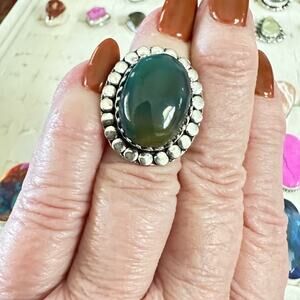 💕 Green natural chalcedony gemstone ring silver overlay stamped 925 size 6